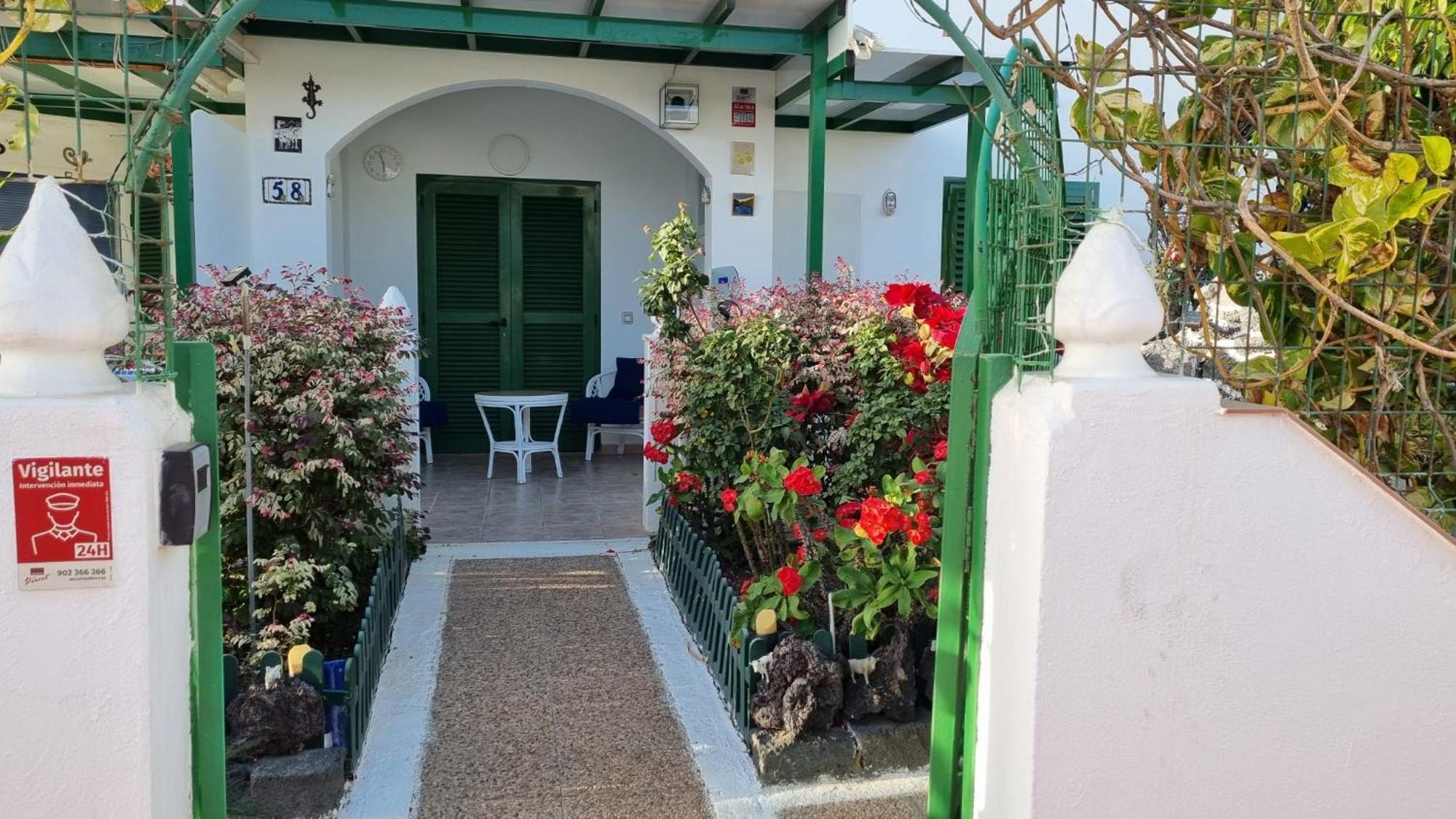 Apartamento Bungalows Isabel Maria Playa Blanca Dış mekan fotoğraf